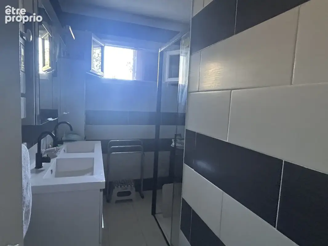 A VENDRE - Maison 3 pièces avec garage, jardin et carport à Argenton-sur-Creuse - photo 9