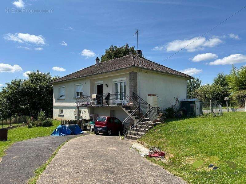 Maison à LINARDS