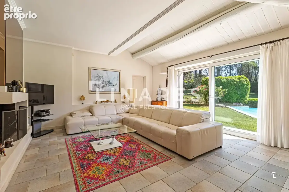 LA PROVENÇALE  – Maison provençale de 200m2  - Piscine - Terrain de 4000m2 - Potentiel constructible - Aix-en-Provence - photo 8