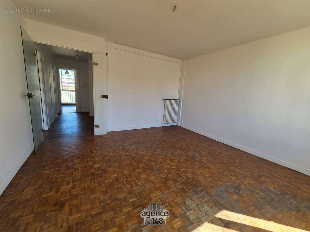 Appartement à MARSEILLE-3E