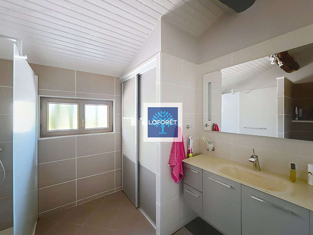 Maison à EXPIREMONT