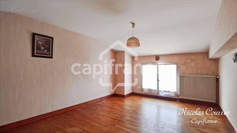 Maison à SAUZE-VAUSSAIS