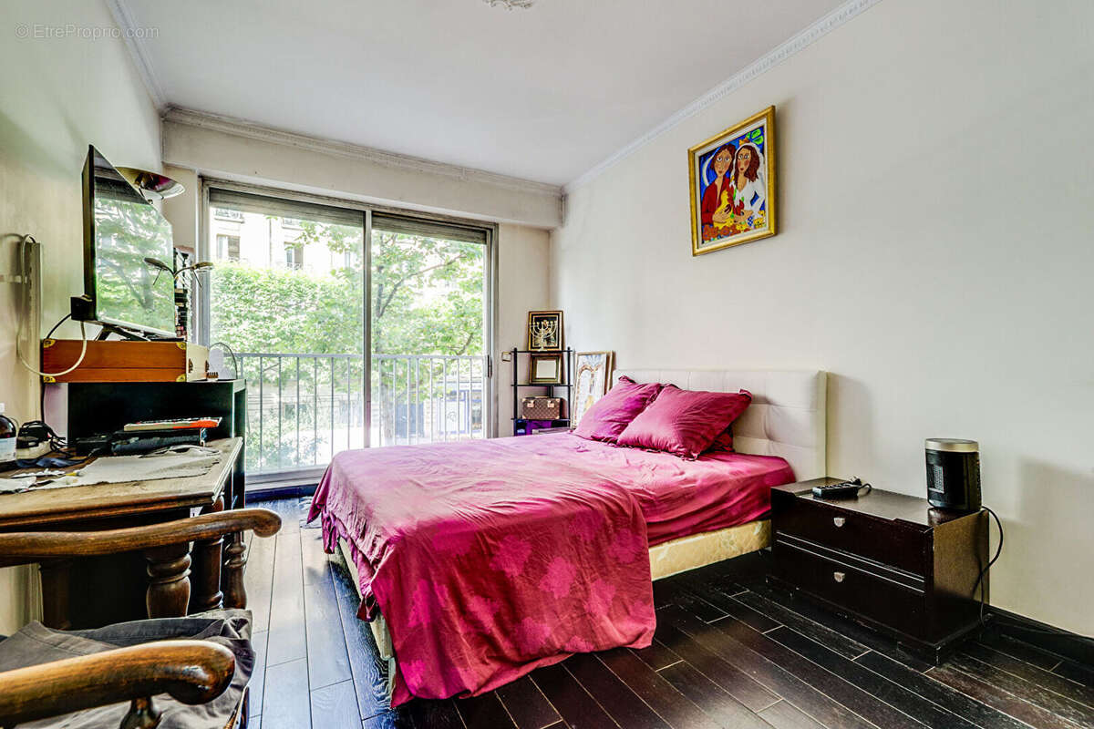 Appartement à CHARENTON-LE-PONT