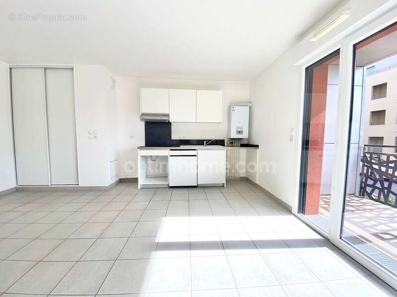 Appartement à COLOMBELLES