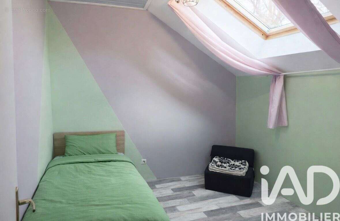 Maison 157 m² à La Salle-En-Beaumont  - photo 9