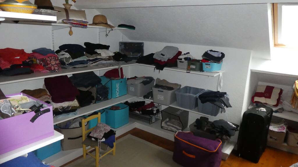 Maison à NEUVIC-ENTIER