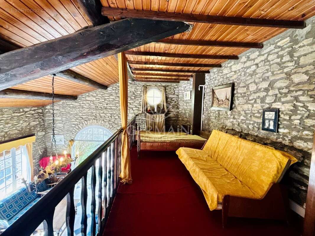Maison à SAUMANE-DE-VAUCLUSE