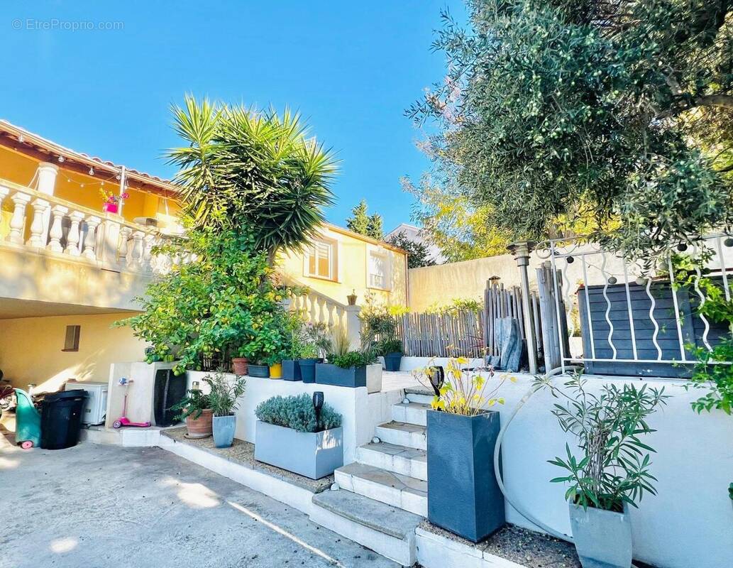 Photo 1 - Maison à MARSEILLE-15E