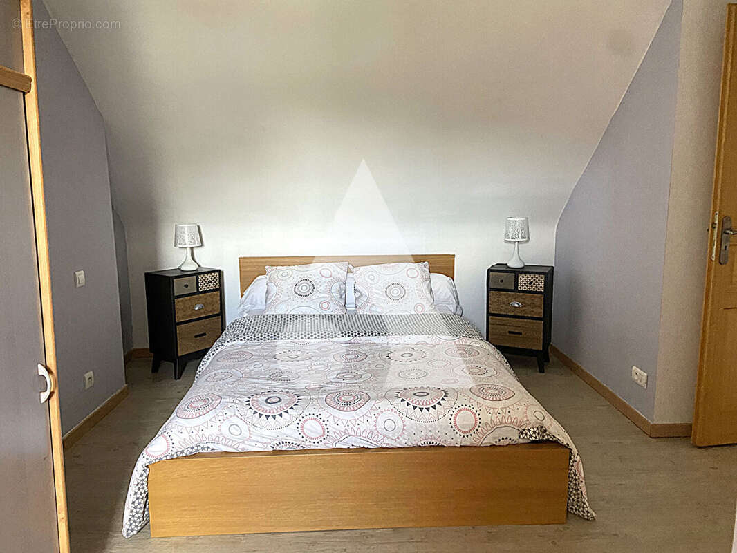 Maison à HENANBIHEN