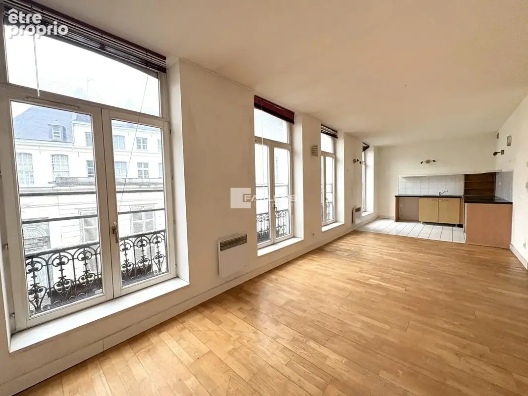 Appartement 3 pièces 53 m² à vendre à Lille (59000) - photo 2