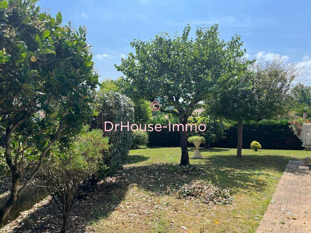 Maison à SAINT-SYLVESTRE-SUR-LOT