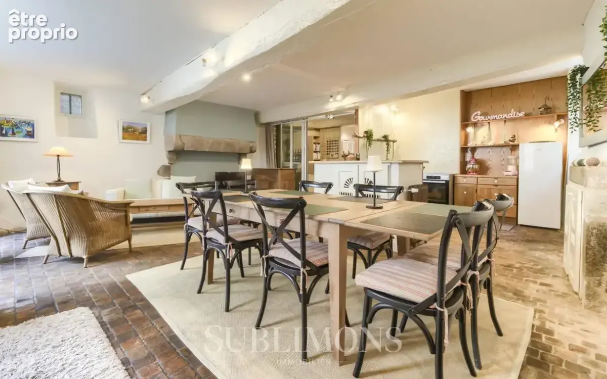 Deux maisons. Cinq siècles d'histoire. Une seule adresse pour i - photo 4