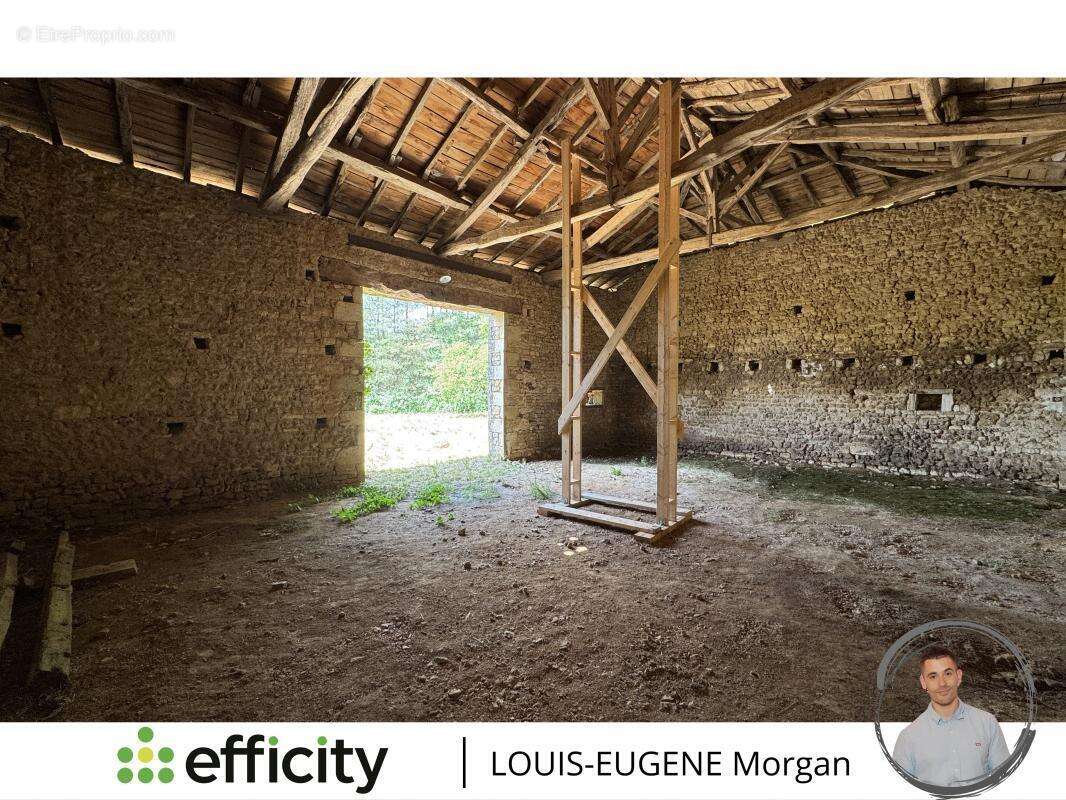 Maison à CHAMPAGNE-SAINT-HILAIRE