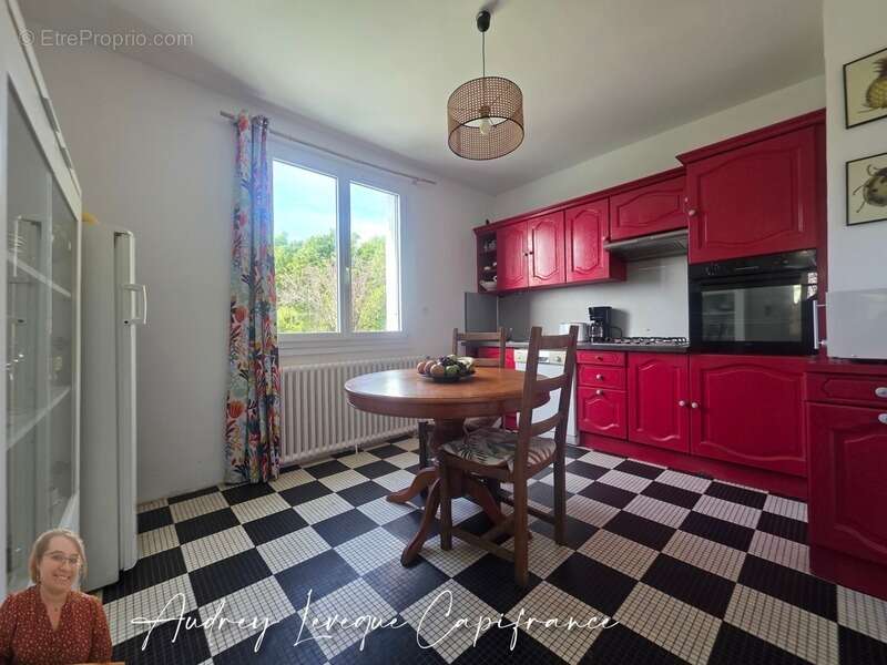 Surgeres (17) - photo 3