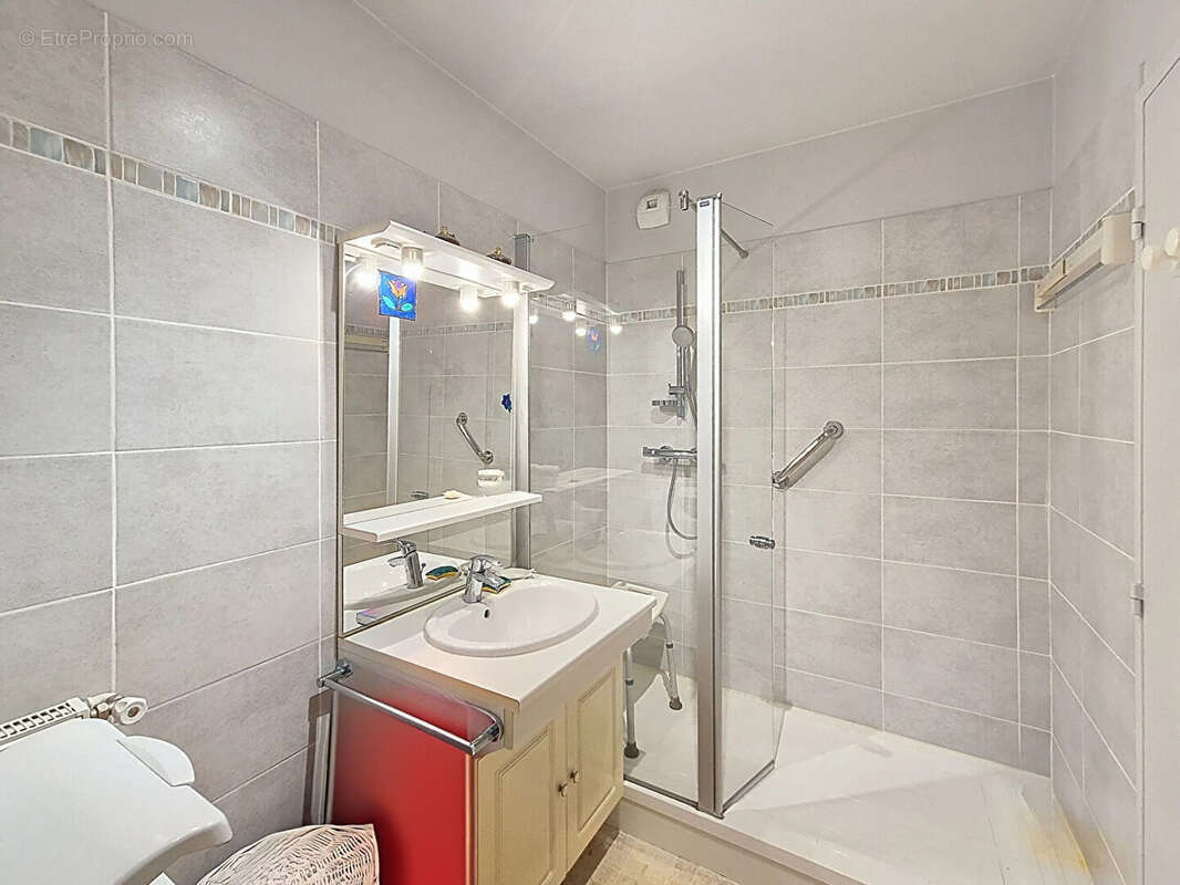 Appartement à L'HAY-LES-ROSES