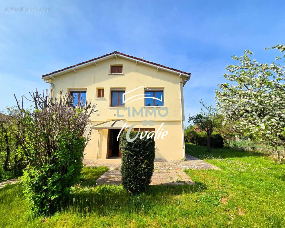 Maison à BIARS-SUR-CERE