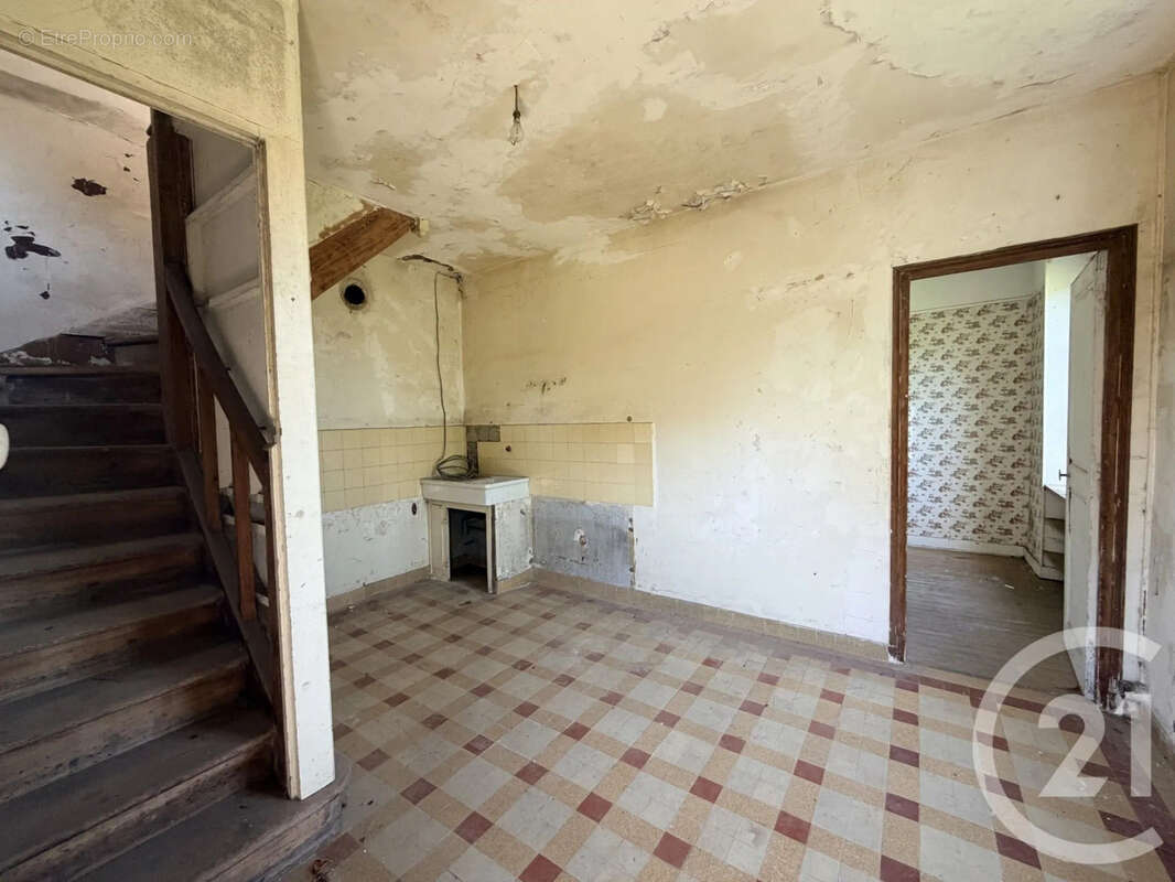 Maison 56 m² à Venables  - photo 4