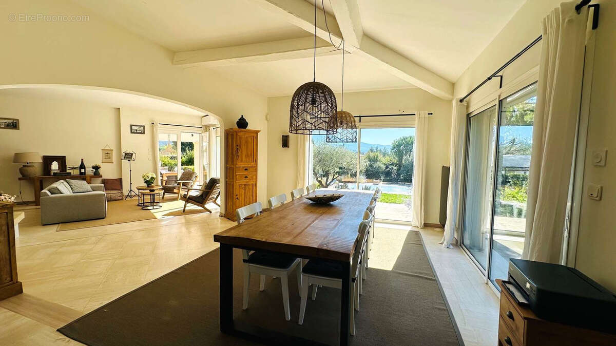 Maison à VAISON-LA-ROMAINE