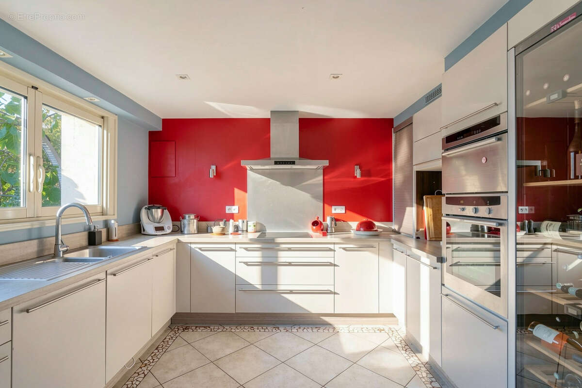 Grande maison familiale 7 chambres - Chaponost cœur de village - photo 8