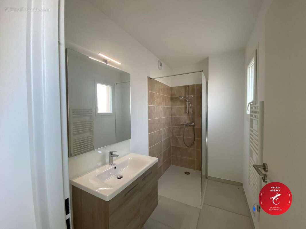 Appartement 83 m² à Saint-Raphael  - photo 8