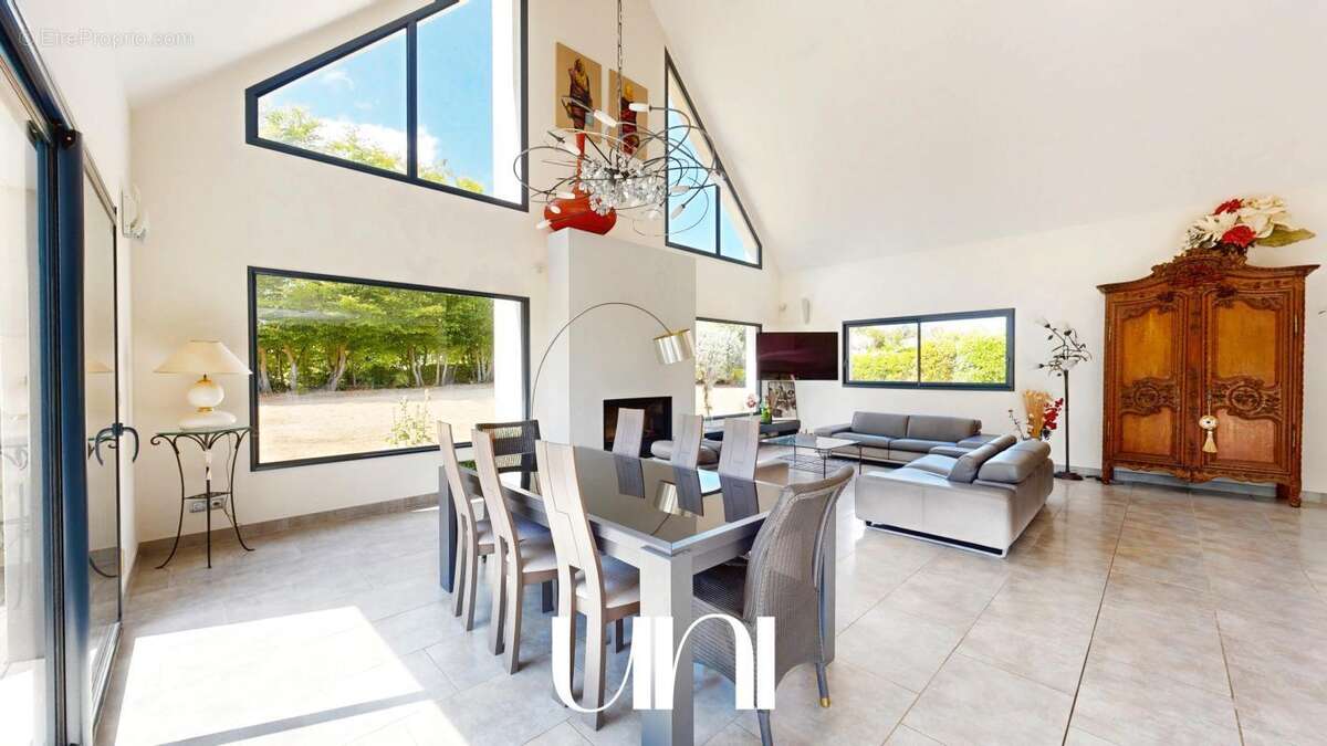 Maison 8 pièces de 295m2 avec piscine - BIÉVILLE-BEUVILLE - photo 8