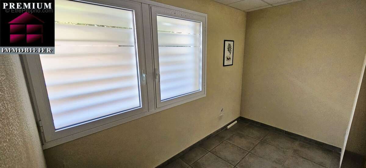 Commerce à SAINT-ESTEVE