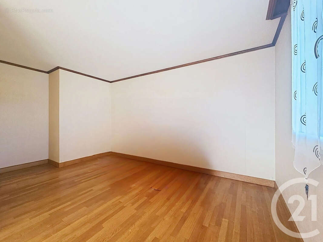 Maison à LONGUEVILLE