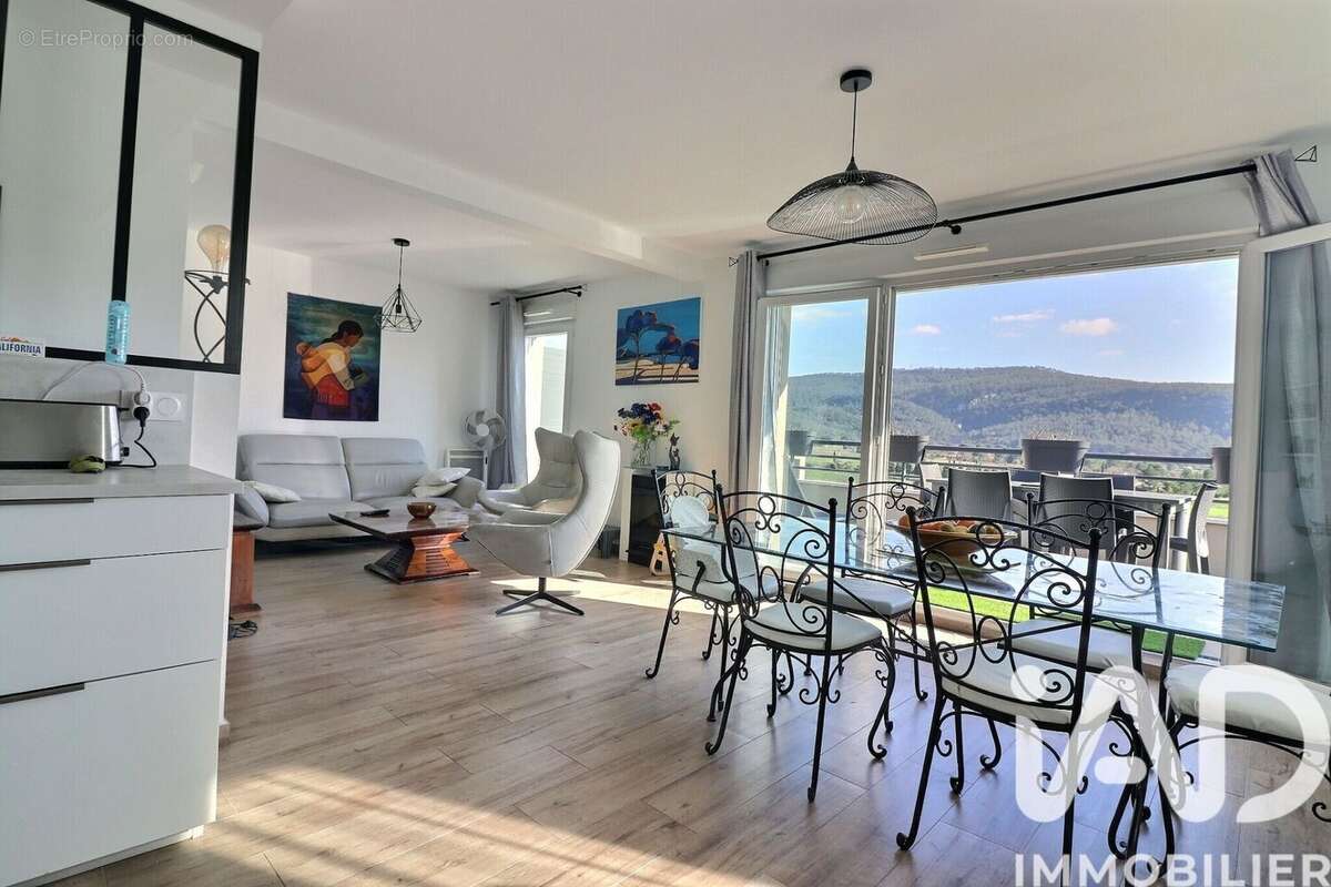 Appartement 90 m² à Cuges-Les-Pins  - photo 5