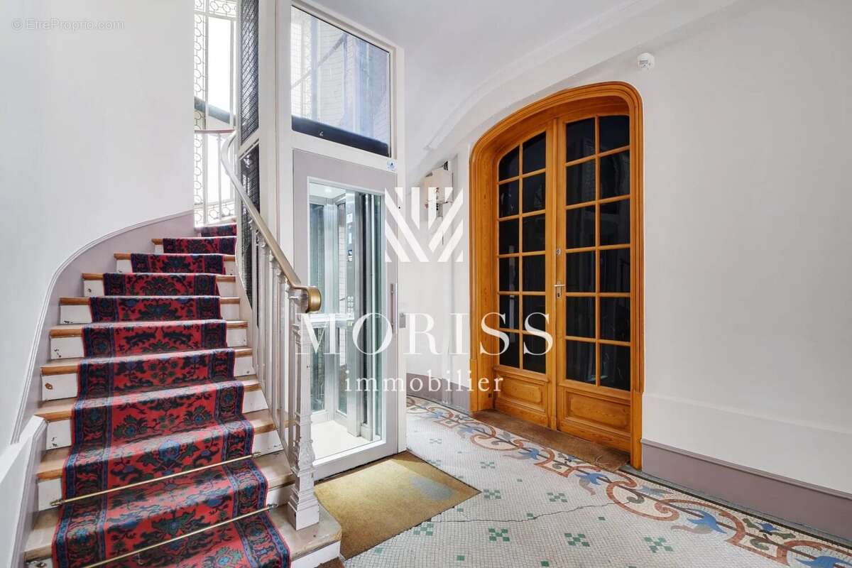 Appartement à PARIS-17E