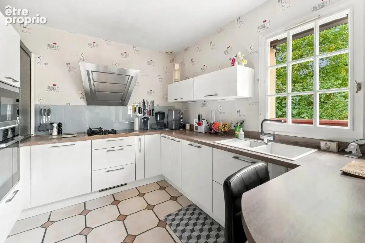 Maison de 5 pièces de 160 m² à Saint-Pierre-lès-Elbeuf - photo 4