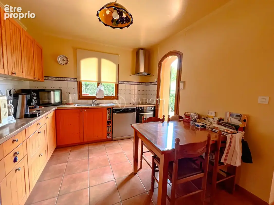 Maison Saint Pantaleon 5 pièce(s) 140 m2 - photo 6