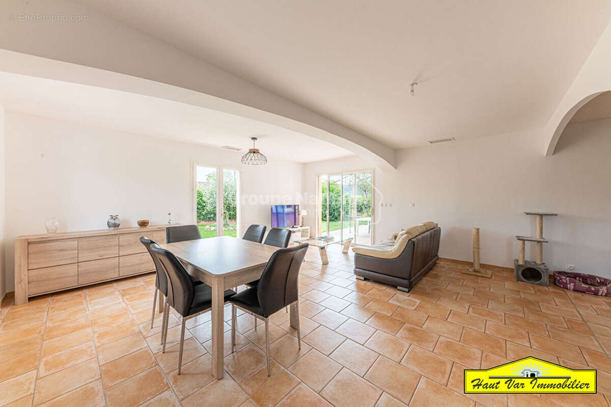 Maison à GREOUX-LES-BAINS