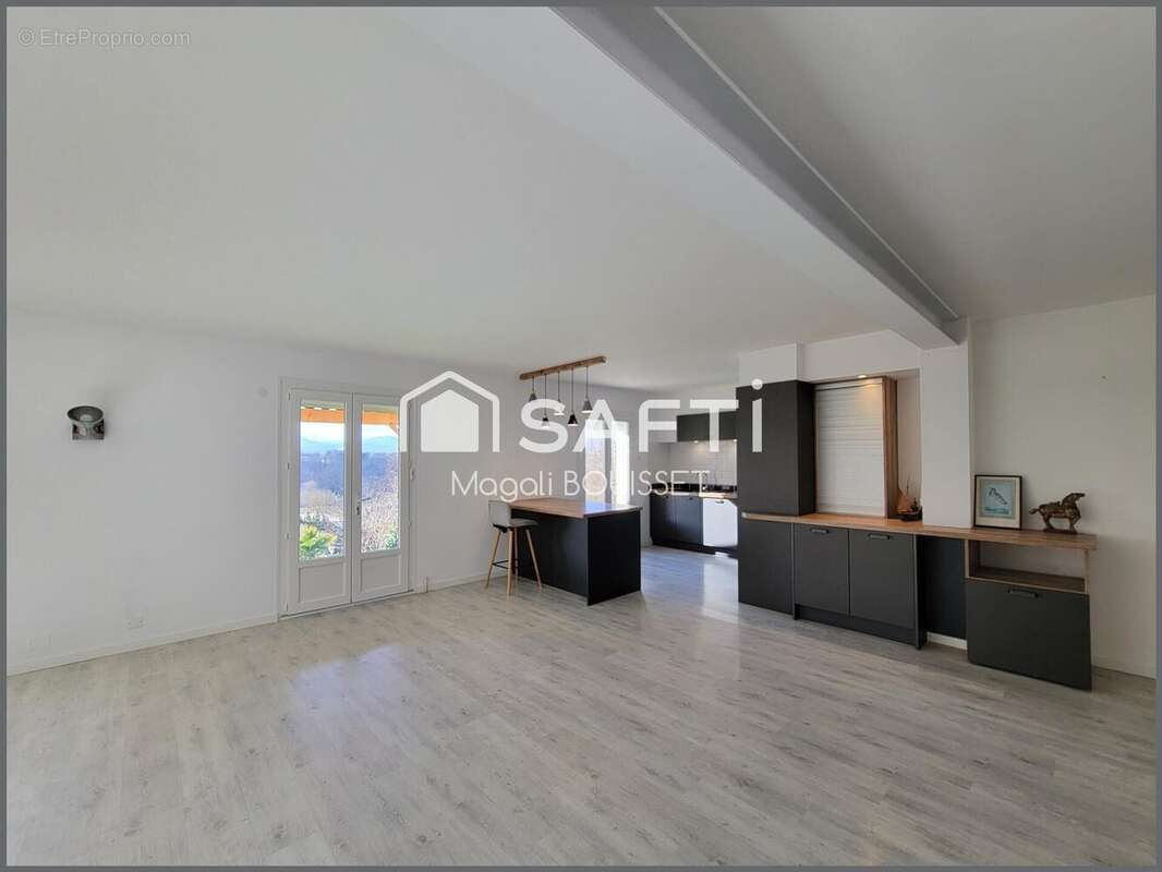 Maison 179 m² à Landorthe  - photo 6