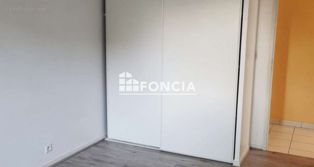 Appartement à PUJOLS