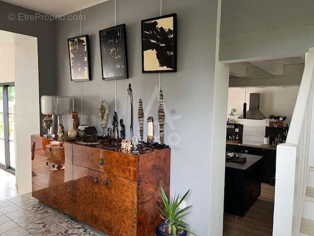 Maison rénovée avec piscine - photo 7