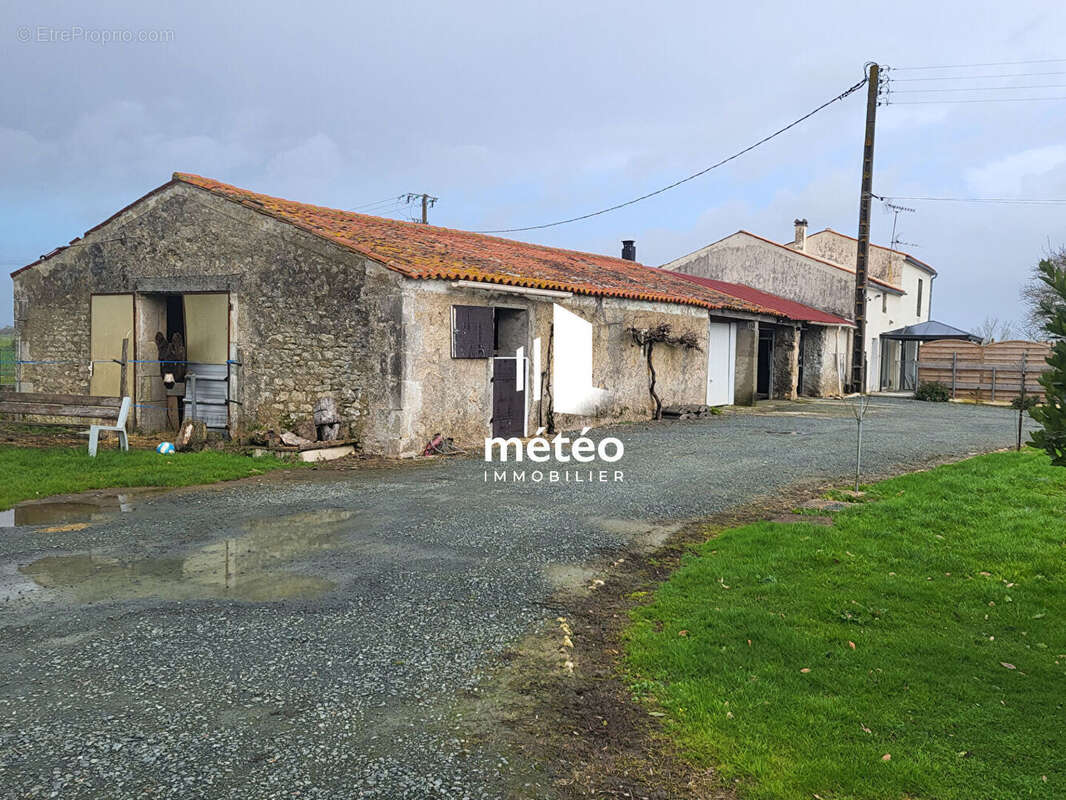 Maison à MOREILLES