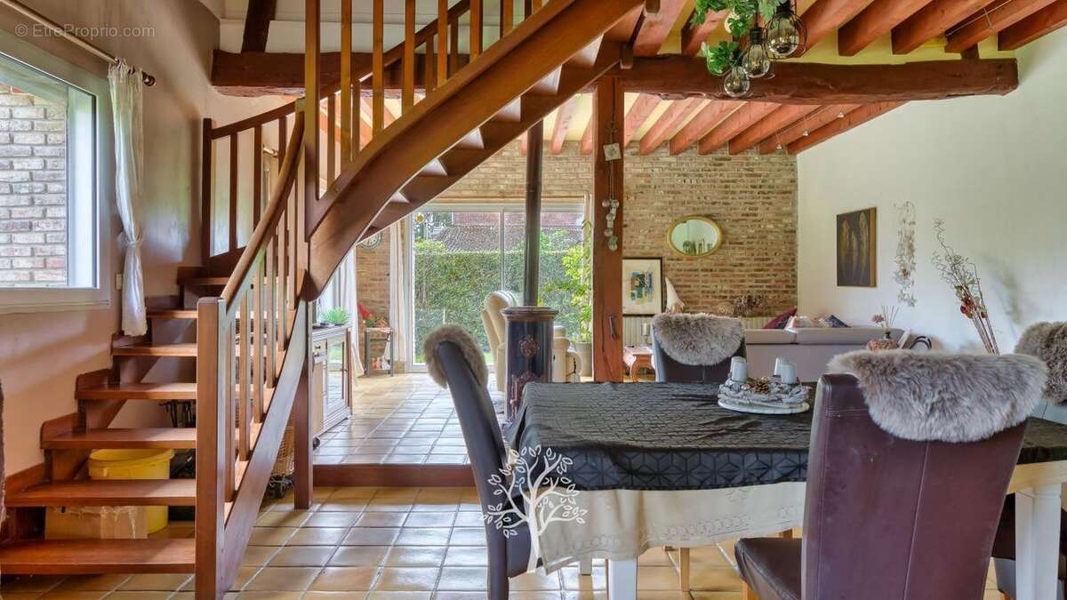 Maison à SAINT-DENIS-D'ACLON