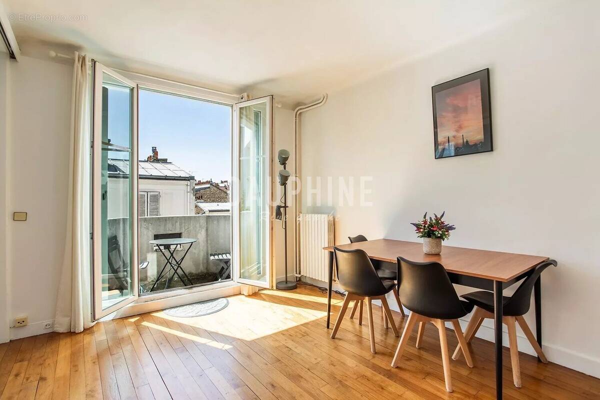 Appartement à PARIS-15E