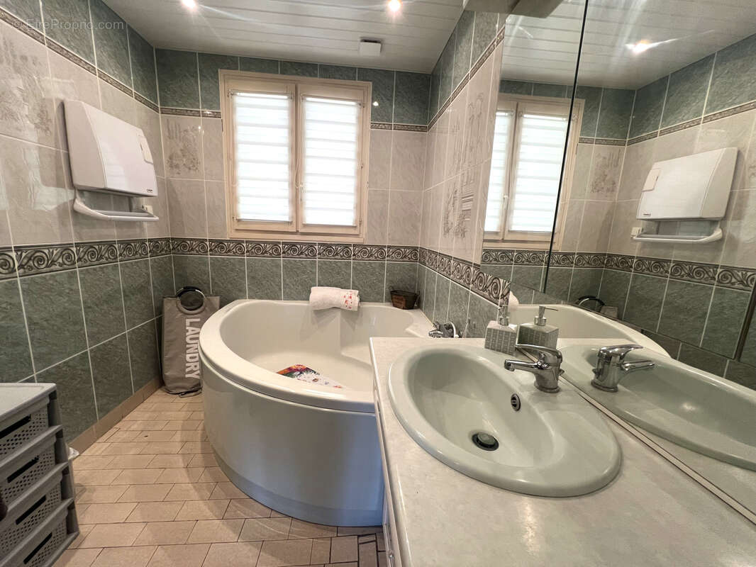 Maison à SAINT-MASMES