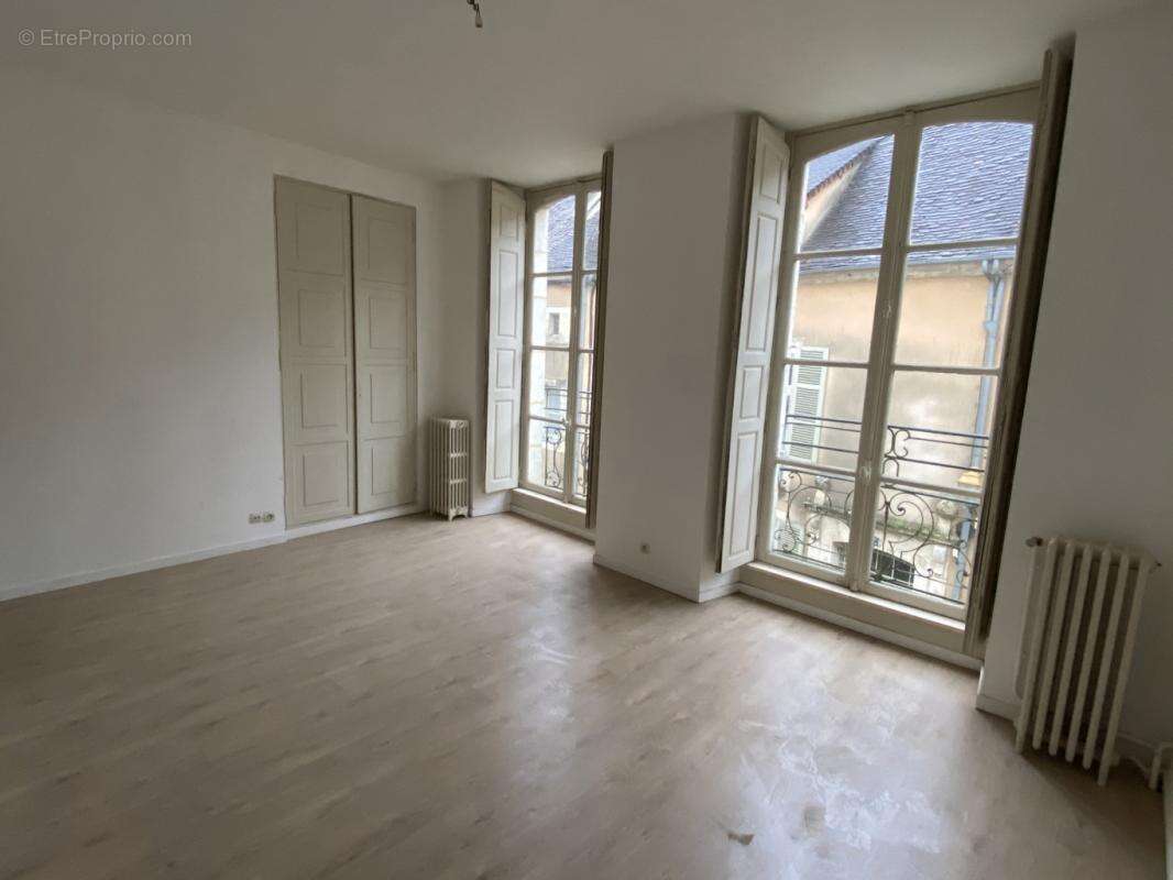 EXCLUSIVITÉ – Ancien Hôtel Particulier au cœur historique de Bellême - photo 7