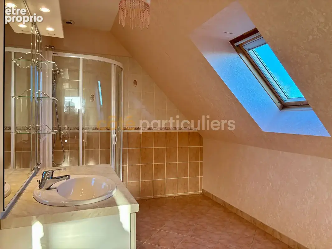 Maison dans le centre de SAINT GILLES avec vie de plain pied - 126m² - photo 11