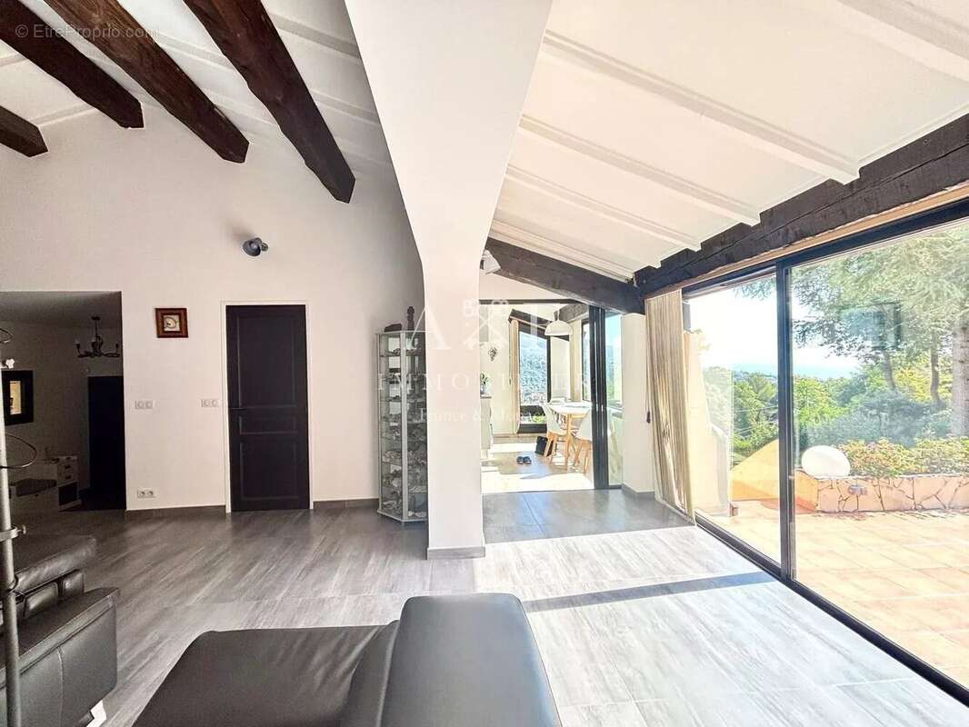 Maison à SAINTE-AGNES