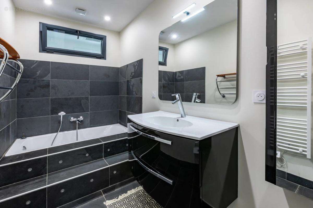 Maison à CUXAC-D&#039;AUDE