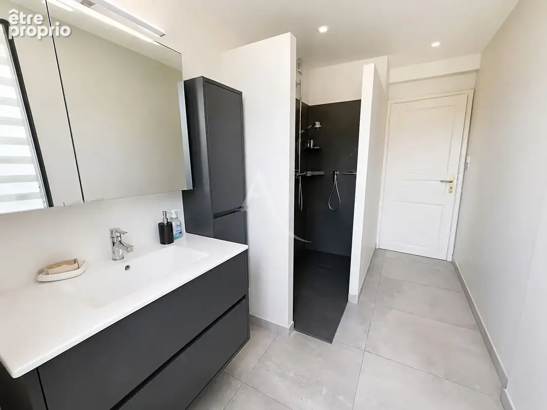 Spacieuse maison familiale 5 chambres et vie de plain pied - BAGNEUX - photo 9