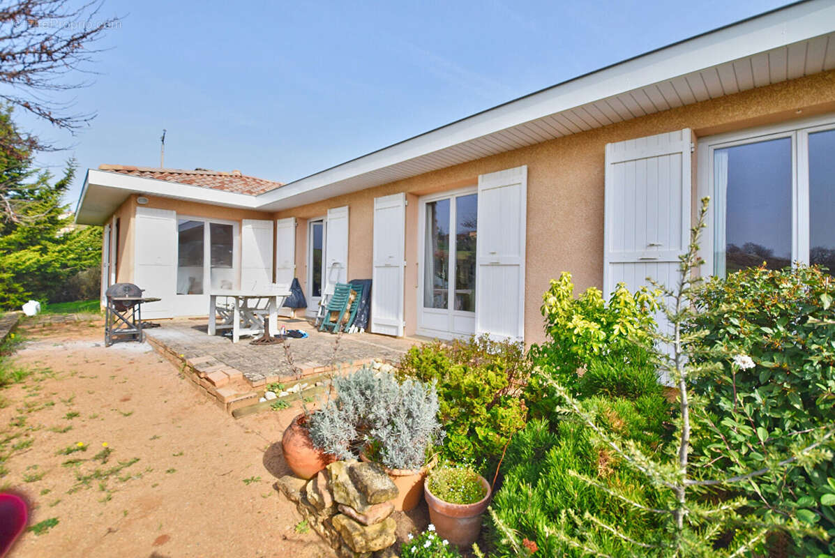 Maison à SAINT-JEAN-DES-VIGNES