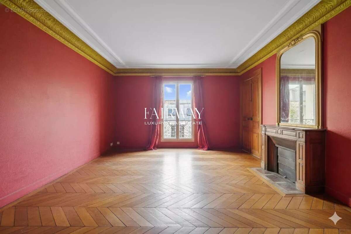 Appartement à PARIS-17E