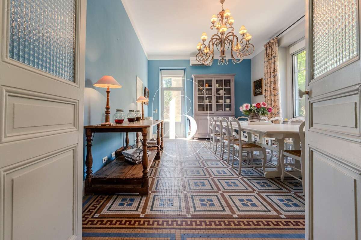 Maison à UZES