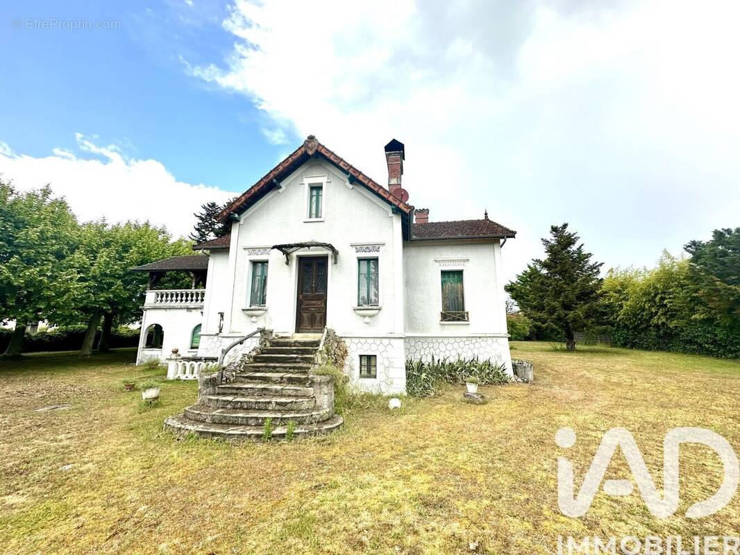 Photo 1 - Maison à ROQUEFORT