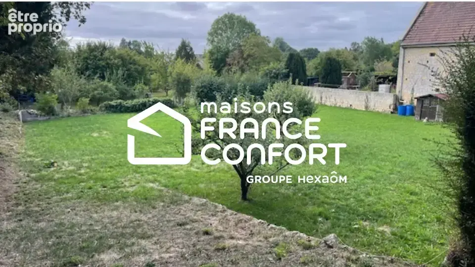 Photo Terrain à Sainte-Croix-Grand-Tonne au prix de 75 000€