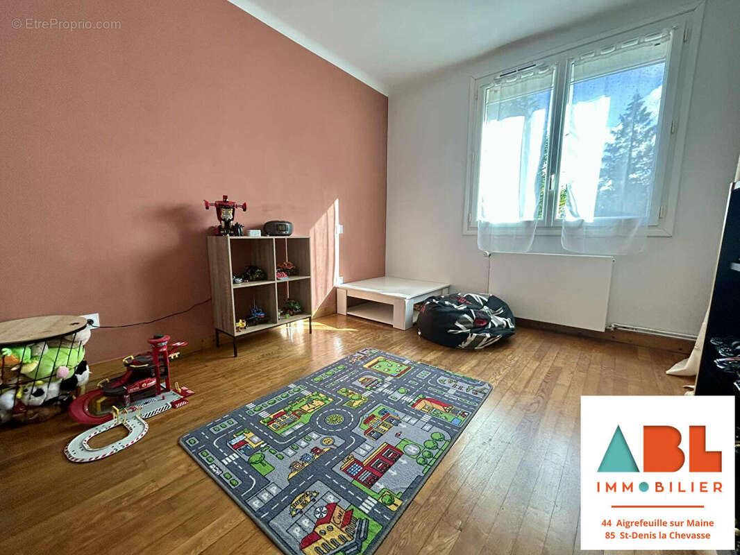 Maison à SAINT-DENIS-LA-CHEVASSE